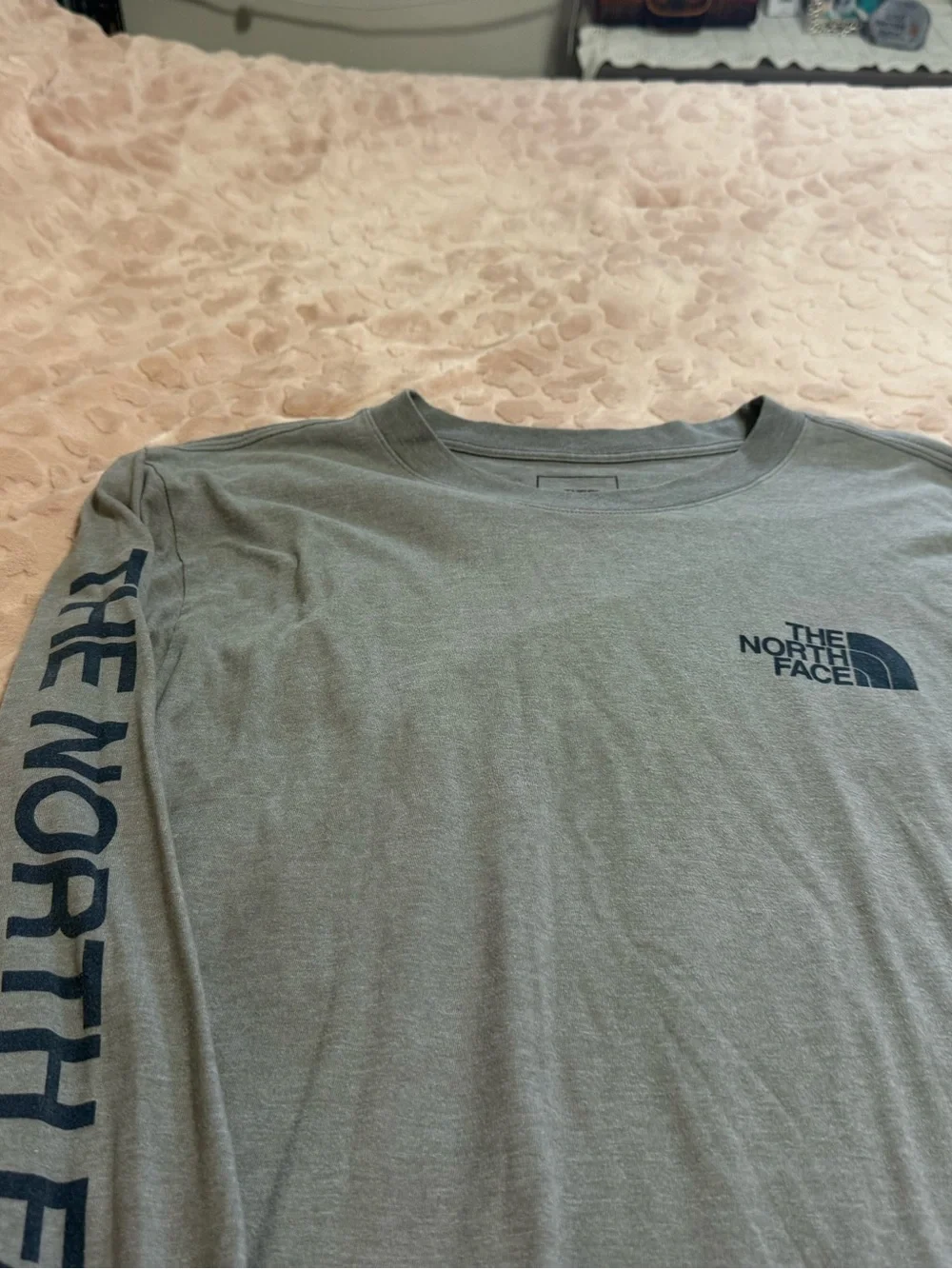 The North Face Mens Grey/Blue Long Sleeve Shirt! Large